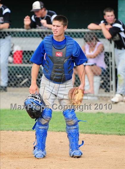Thumbnail 2 in Coginchaug Regional vs. Canton (CIAC Class S Quarterfinal) photogallery.