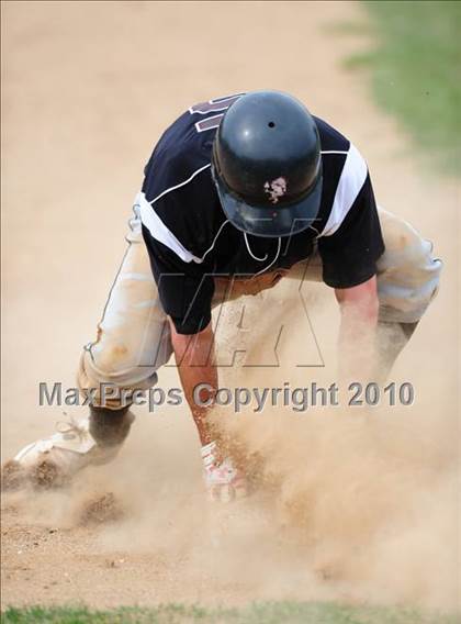Thumbnail 2 in Coginchaug Regional vs. Canton (CIAC Class S Quarterfinal) photogallery.