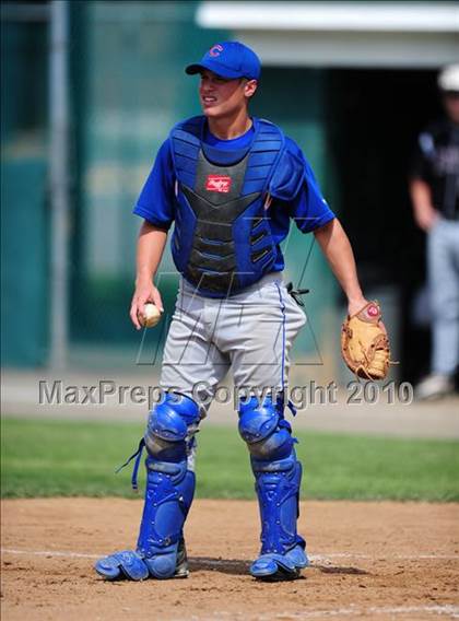 Thumbnail 2 in Coginchaug Regional vs. Canton (CIAC Class S Quarterfinal) photogallery.