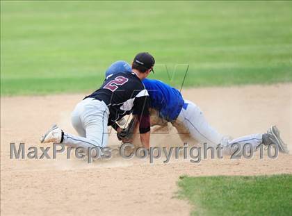 Thumbnail 3 in Coginchaug Regional vs. Canton (CIAC Class S Quarterfinal) photogallery.