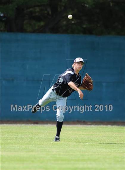 Thumbnail 2 in Coginchaug Regional vs. Canton (CIAC Class S Quarterfinal) photogallery.