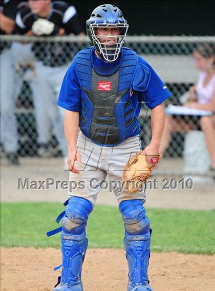 Thumbnail 2 in Coginchaug Regional vs. Canton (CIAC Class S Quarterfinal) photogallery.