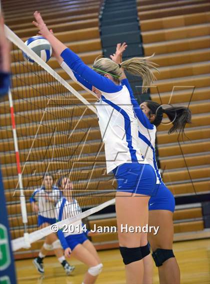 Thumbnail 2 in Clovis vs. Green Valley (Durango Fall Classic) photogallery.