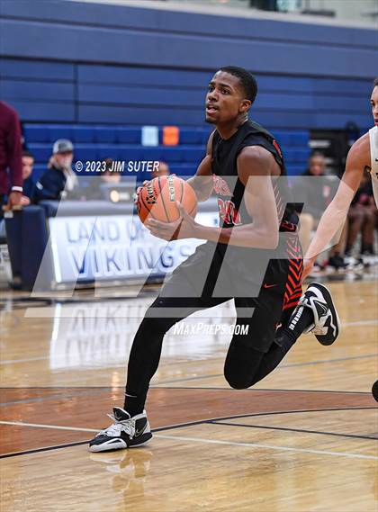 Thumbnail 2 in Furr vs Silsbee (UIL 4A Reg III Semifinal) photogallery.