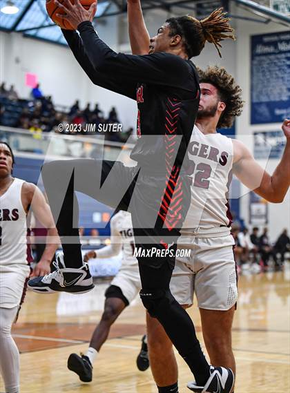 Thumbnail 3 in Furr vs Silsbee (UIL 4A Reg III Semifinal) photogallery.
