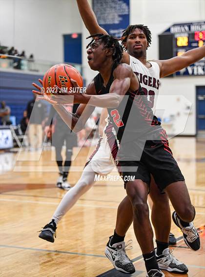 Thumbnail 3 in Furr vs Silsbee (UIL 4A Reg III Semifinal) photogallery.