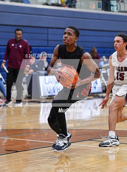 Thumbnail 3 in Furr vs Silsbee (UIL 4A Reg III Semifinal) photogallery.