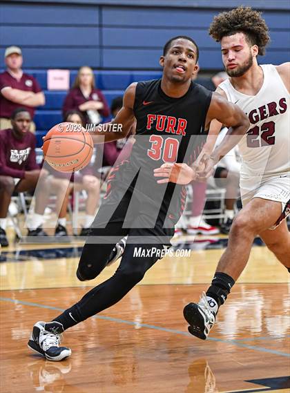 Thumbnail 1 in Furr vs Silsbee (UIL 4A Reg III Semifinal) photogallery.