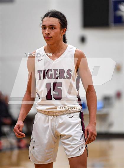 Thumbnail 3 in Furr vs Silsbee (UIL 4A Reg III Semifinal) photogallery.