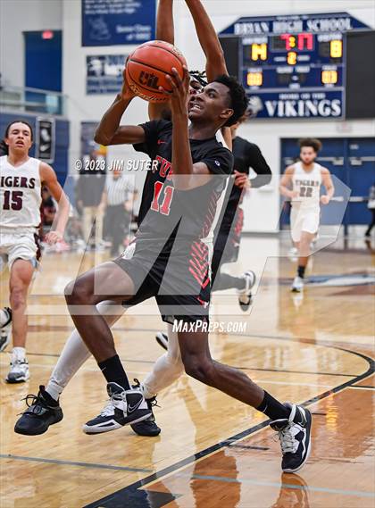 Thumbnail 2 in Furr vs Silsbee (UIL 4A Reg III Semifinal) photogallery.