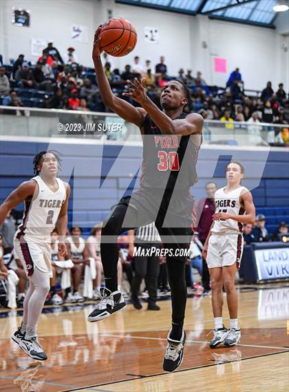 Thumbnail 1 in Furr vs Silsbee (UIL 4A Reg III Semifinal) photogallery.