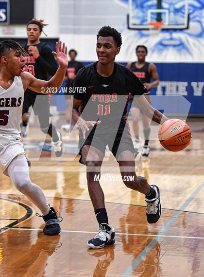 Thumbnail 1 in Furr vs Silsbee (UIL 4A Reg III Semifinal) photogallery.