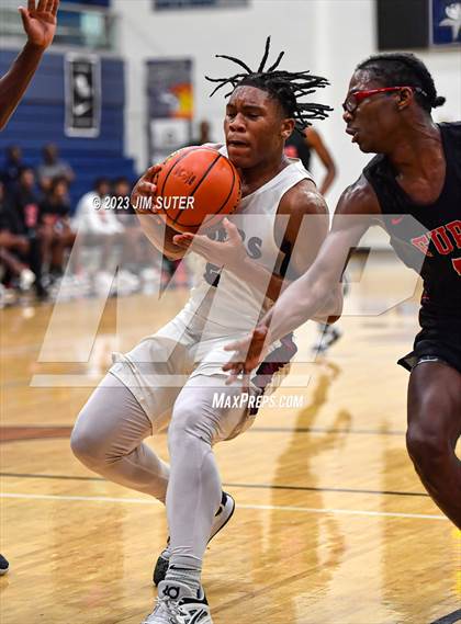 Thumbnail 3 in Furr vs Silsbee (UIL 4A Reg III Semifinal) photogallery.
