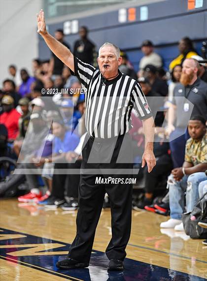 Thumbnail 2 in Furr vs Silsbee (UIL 4A Reg III Semifinal) photogallery.
