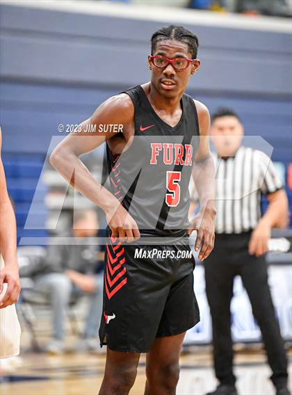 Thumbnail 2 in Furr vs Silsbee (UIL 4A Reg III Semifinal) photogallery.