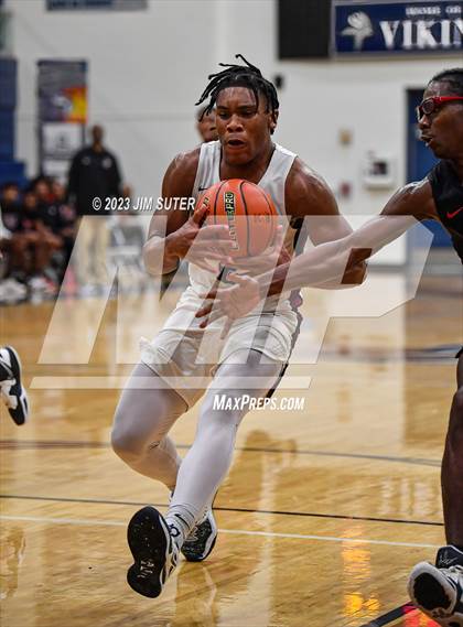 Thumbnail 2 in Furr vs Silsbee (UIL 4A Reg III Semifinal) photogallery.