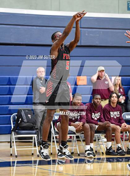 Thumbnail 1 in Furr vs Silsbee (UIL 4A Reg III Semifinal) photogallery.