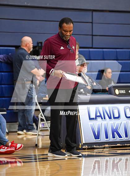 Thumbnail 1 in Furr vs Silsbee (UIL 4A Reg III Semifinal) photogallery.
