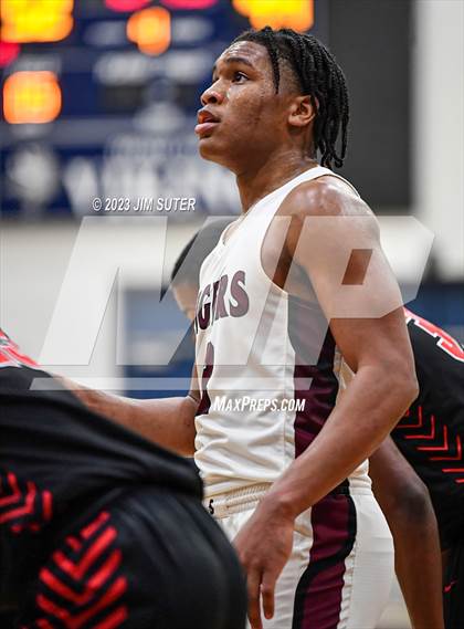 Thumbnail 3 in Furr vs Silsbee (UIL 4A Reg III Semifinal) photogallery.