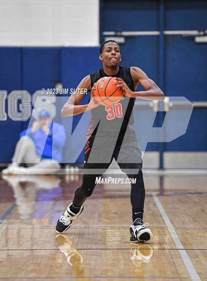 Thumbnail 1 in Furr vs Silsbee (UIL 4A Reg III Semifinal) photogallery.