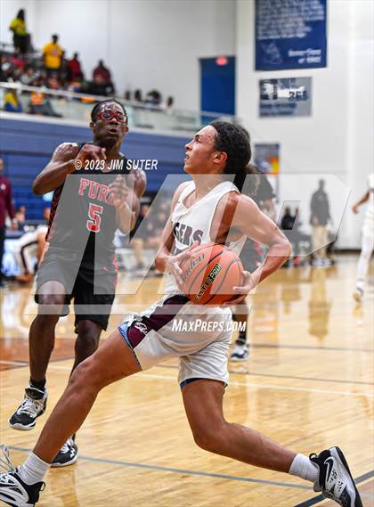 Thumbnail 1 in Furr vs Silsbee (UIL 4A Reg III Semifinal) photogallery.