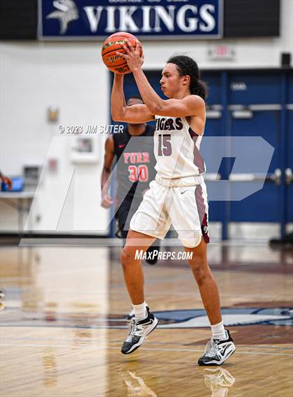 Thumbnail 1 in Furr vs Silsbee (UIL 4A Reg III Semifinal) photogallery.
