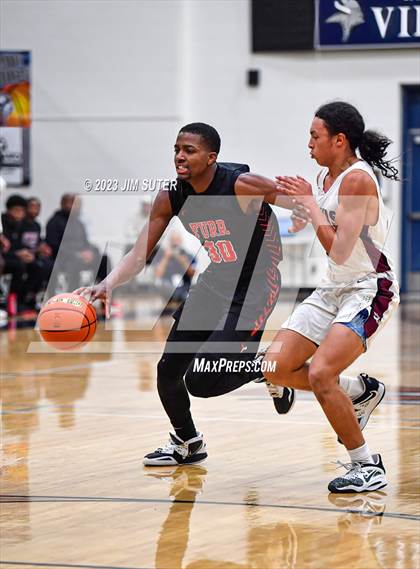 Thumbnail 1 in Furr vs Silsbee (UIL 4A Reg III Semifinal) photogallery.