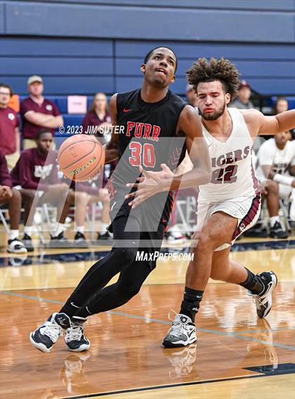 Thumbnail 2 in Furr vs Silsbee (UIL 4A Reg III Semifinal) photogallery.