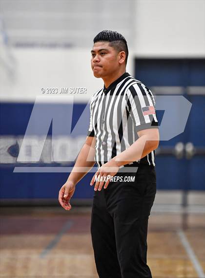 Thumbnail 2 in Furr vs Silsbee (UIL 4A Reg III Semifinal) photogallery.