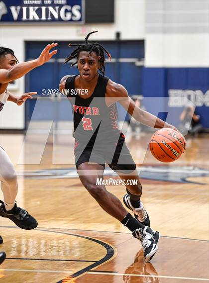 Thumbnail 1 in Furr vs Silsbee (UIL 4A Reg III Semifinal) photogallery.
