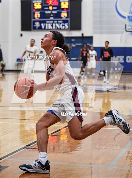 Thumbnail 2 in Furr vs Silsbee (UIL 4A Reg III Semifinal) photogallery.