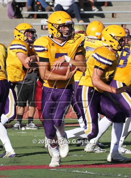 Thumbnail 1 in Escalon vs. Calaveras photogallery.