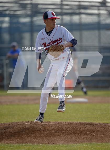 Thumbnail 1 in Canyon @ Yorba Linda photogallery.