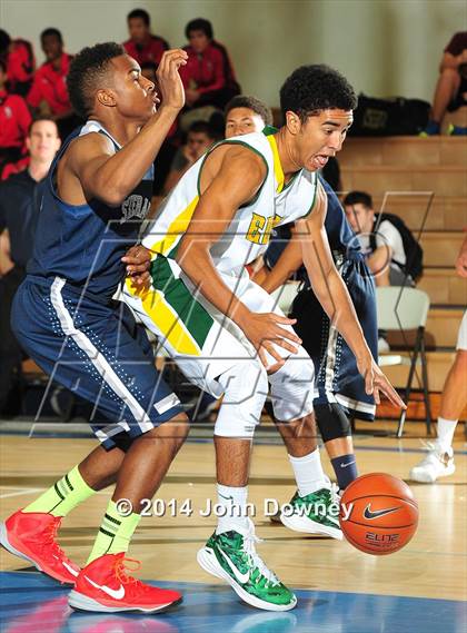 Thumbnail 3 in Silverado vs. Edison (MaxPreps Holiday Classic) photogallery.