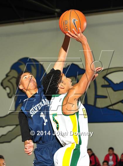 Thumbnail 1 in Silverado vs. Edison (MaxPreps Holiday Classic) photogallery.