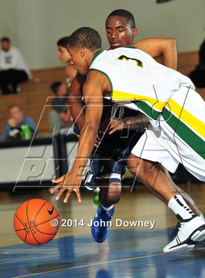 Thumbnail 1 in Silverado vs. Edison (MaxPreps Holiday Classic) photogallery.