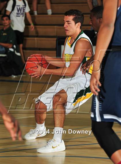 Thumbnail 2 in Silverado vs. Edison (MaxPreps Holiday Classic) photogallery.