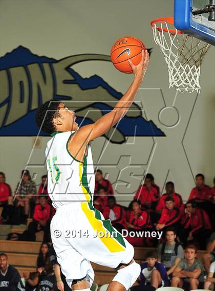 Thumbnail 2 in Silverado vs. Edison (MaxPreps Holiday Classic) photogallery.
