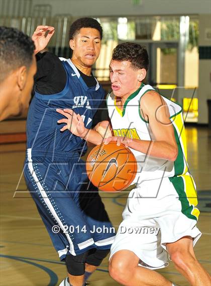 Thumbnail 3 in Silverado vs. Edison (MaxPreps Holiday Classic) photogallery.