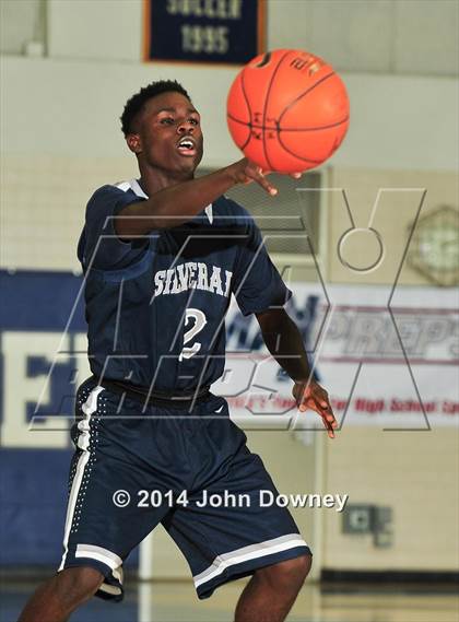Thumbnail 1 in Silverado vs. Edison (MaxPreps Holiday Classic) photogallery.