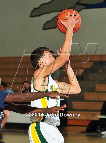 Thumbnail 3 in Silverado vs. Edison (MaxPreps Holiday Classic) photogallery.