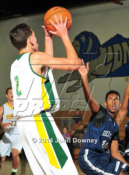 Thumbnail 2 in Silverado vs. Edison (MaxPreps Holiday Classic) photogallery.