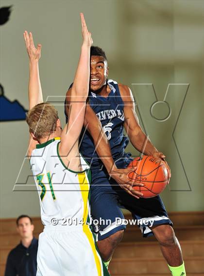 Thumbnail 2 in Silverado vs. Edison (MaxPreps Holiday Classic) photogallery.