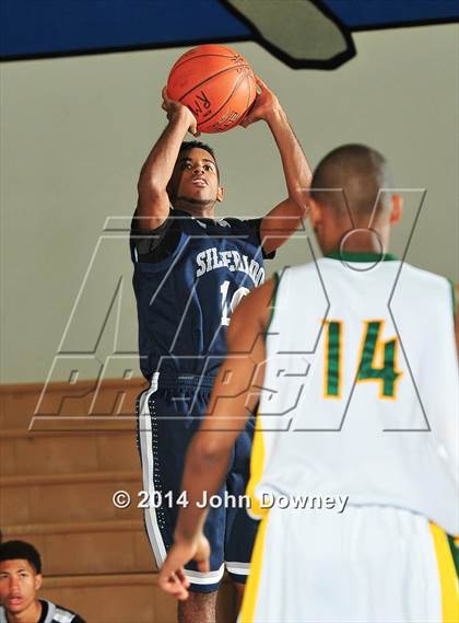 Thumbnail 2 in Silverado vs. Edison (MaxPreps Holiday Classic) photogallery.
