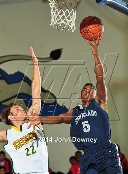 Thumbnail 2 in Silverado vs. Edison (MaxPreps Holiday Classic) photogallery.