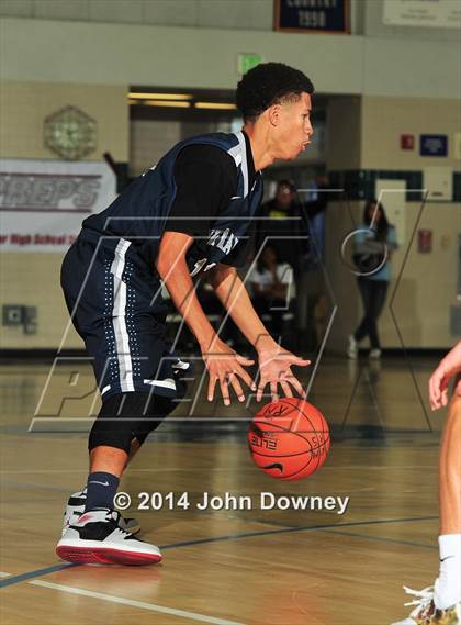 Thumbnail 3 in Silverado vs. Edison (MaxPreps Holiday Classic) photogallery.