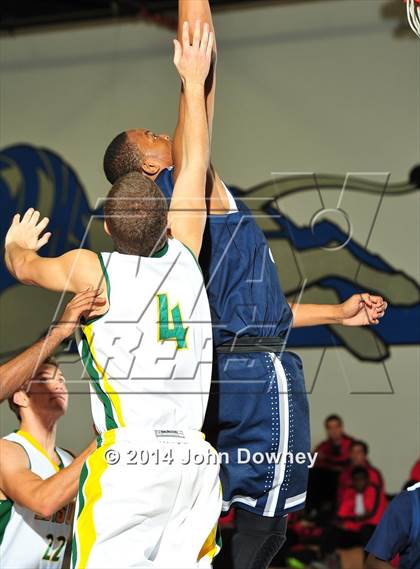 Thumbnail 3 in Silverado vs. Edison (MaxPreps Holiday Classic) photogallery.