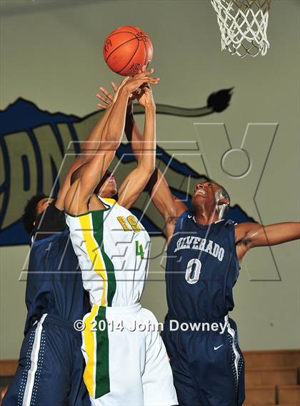 Thumbnail 1 in Silverado vs. Edison (MaxPreps Holiday Classic) photogallery.