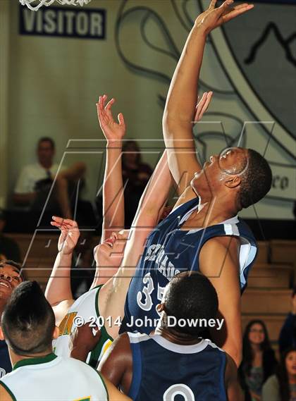Thumbnail 3 in Silverado vs. Edison (MaxPreps Holiday Classic) photogallery.