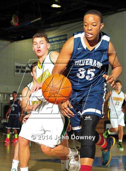Thumbnail 3 in Silverado vs. Edison (MaxPreps Holiday Classic) photogallery.